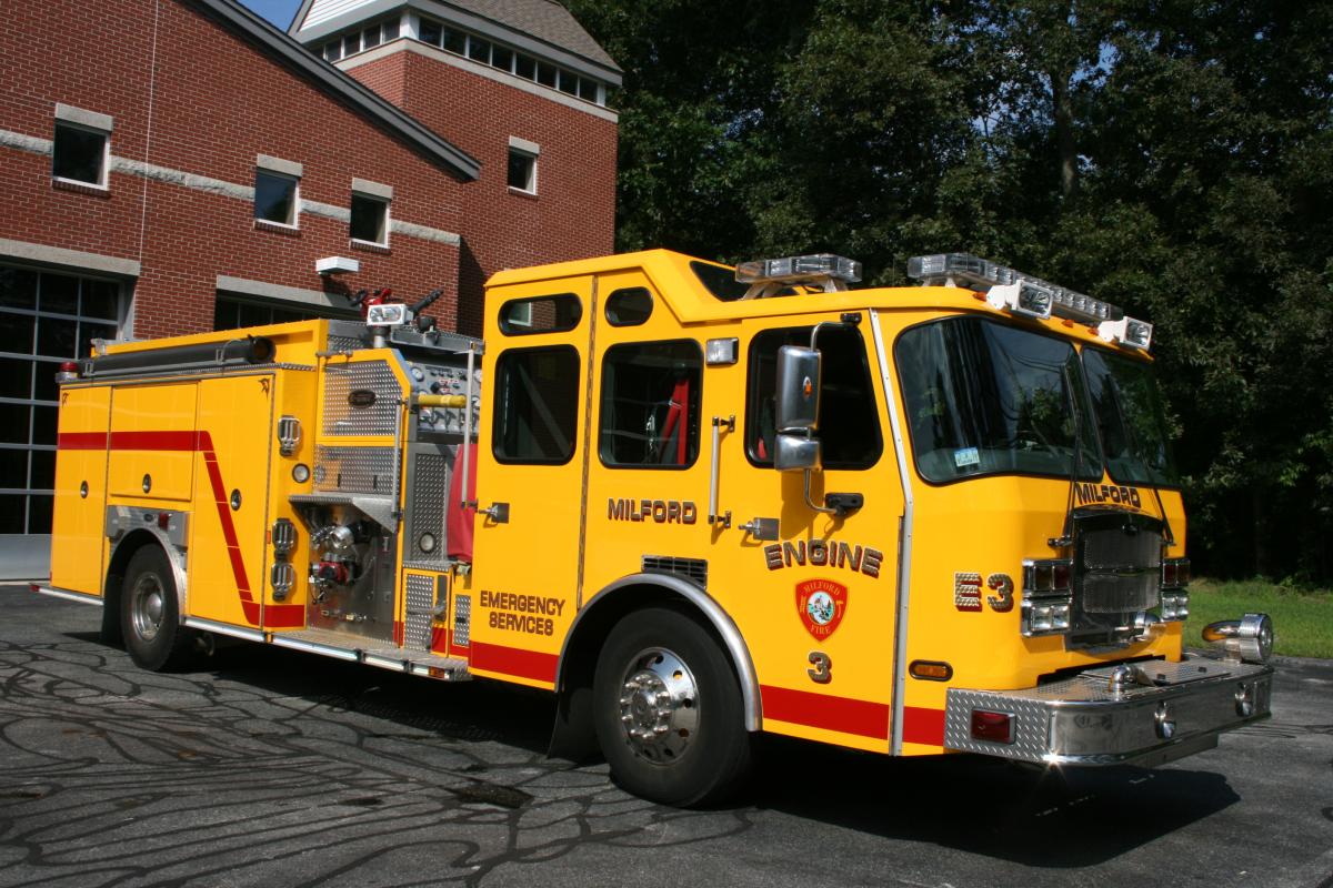 Engine 3 – 2007 E-One Typhoon 1750 GPM Pump with a 500 Gallon Water Tank